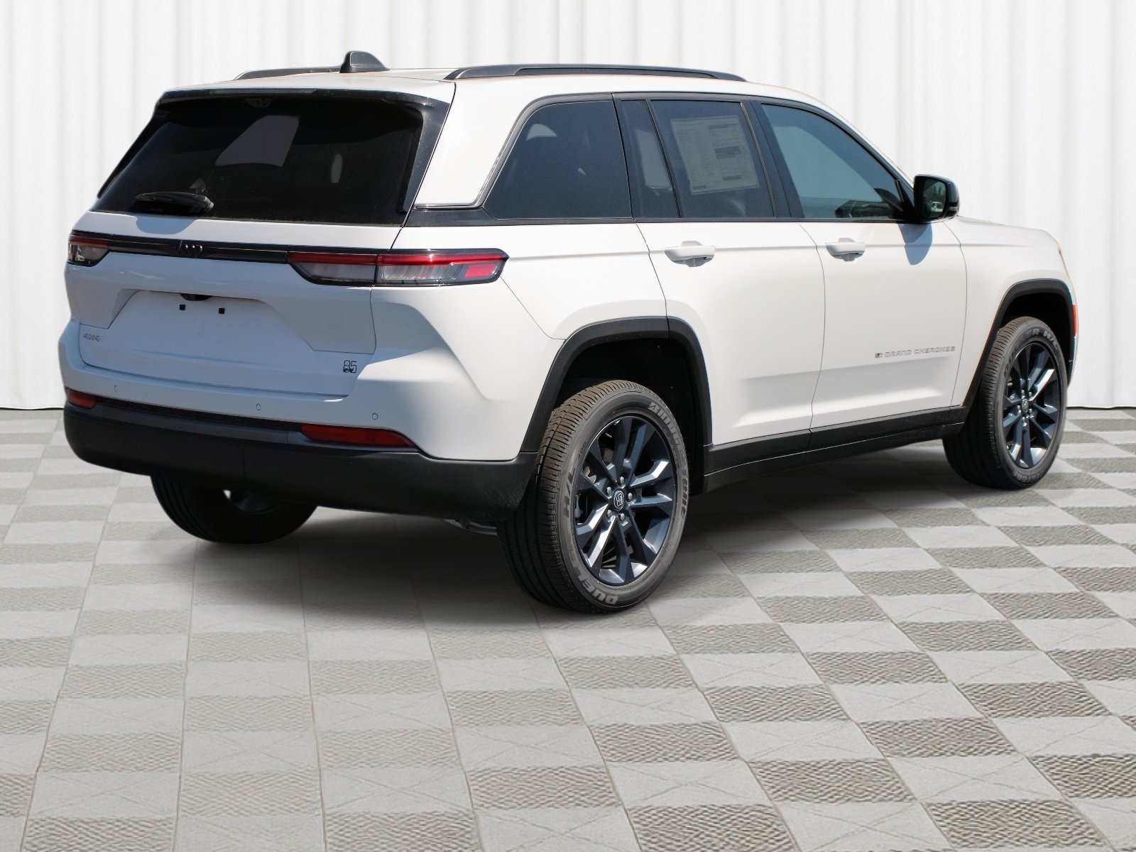 New 2026 Bright White Clear-Coat Exterior Paint Jeep 85th Anniversary Edition image 34