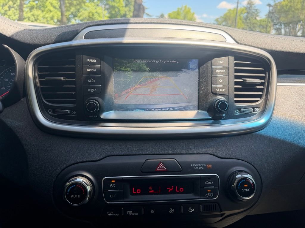 Used 2019 Titanium Silver Kia LX image 22