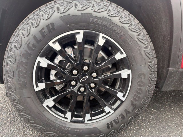 Used 2026 Red Chevrolet Z71 image 10