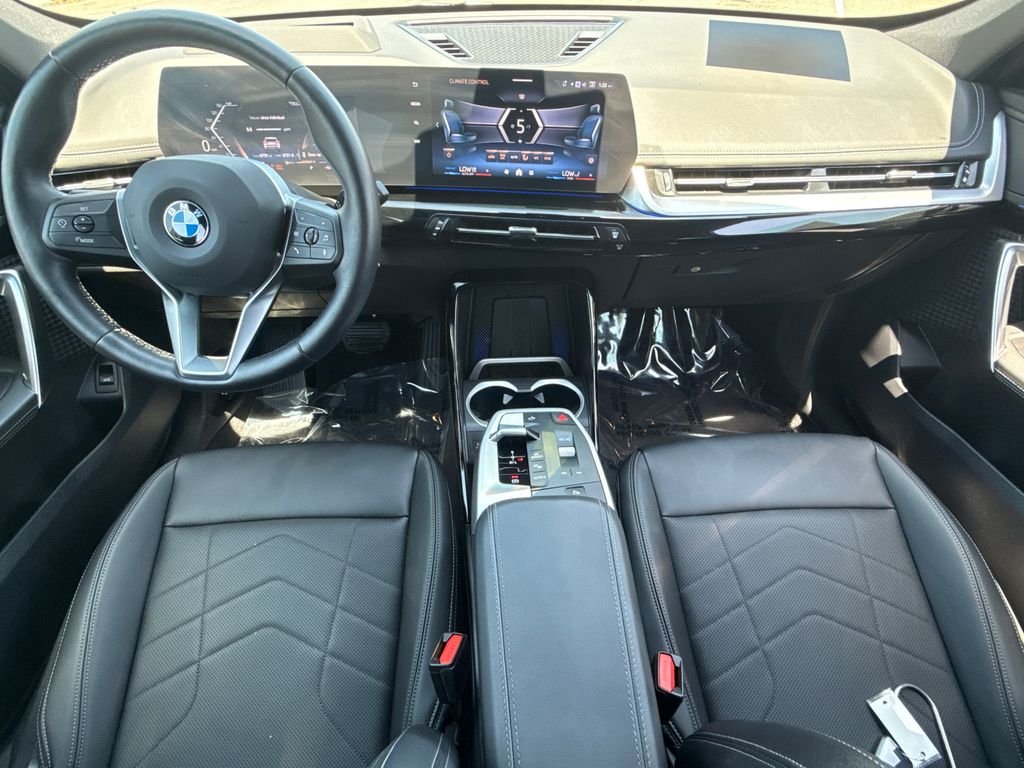 Used 2026 Space Silver Metallic BMW xDrive28i image 19