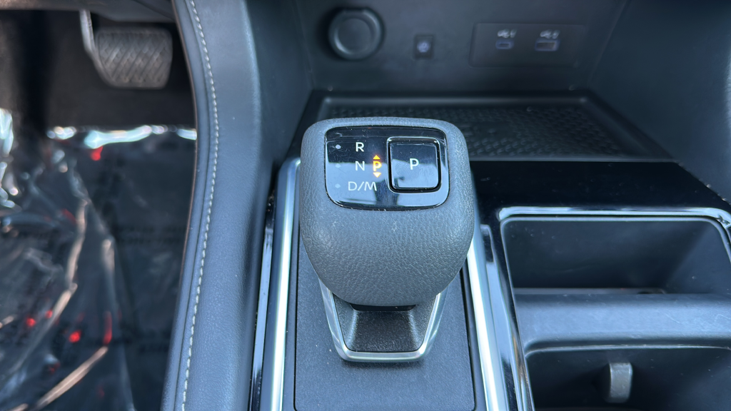 Used 2025 Super Black Nissan SL image 20