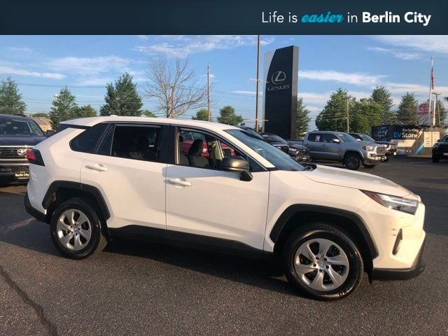 2023 Toyota RAV4 LE