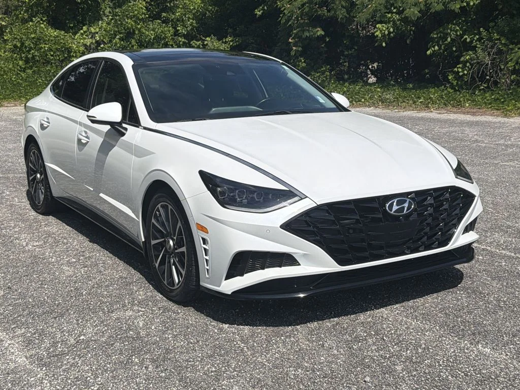 2022 Hyundai Sonata Limited 1.6T's photo