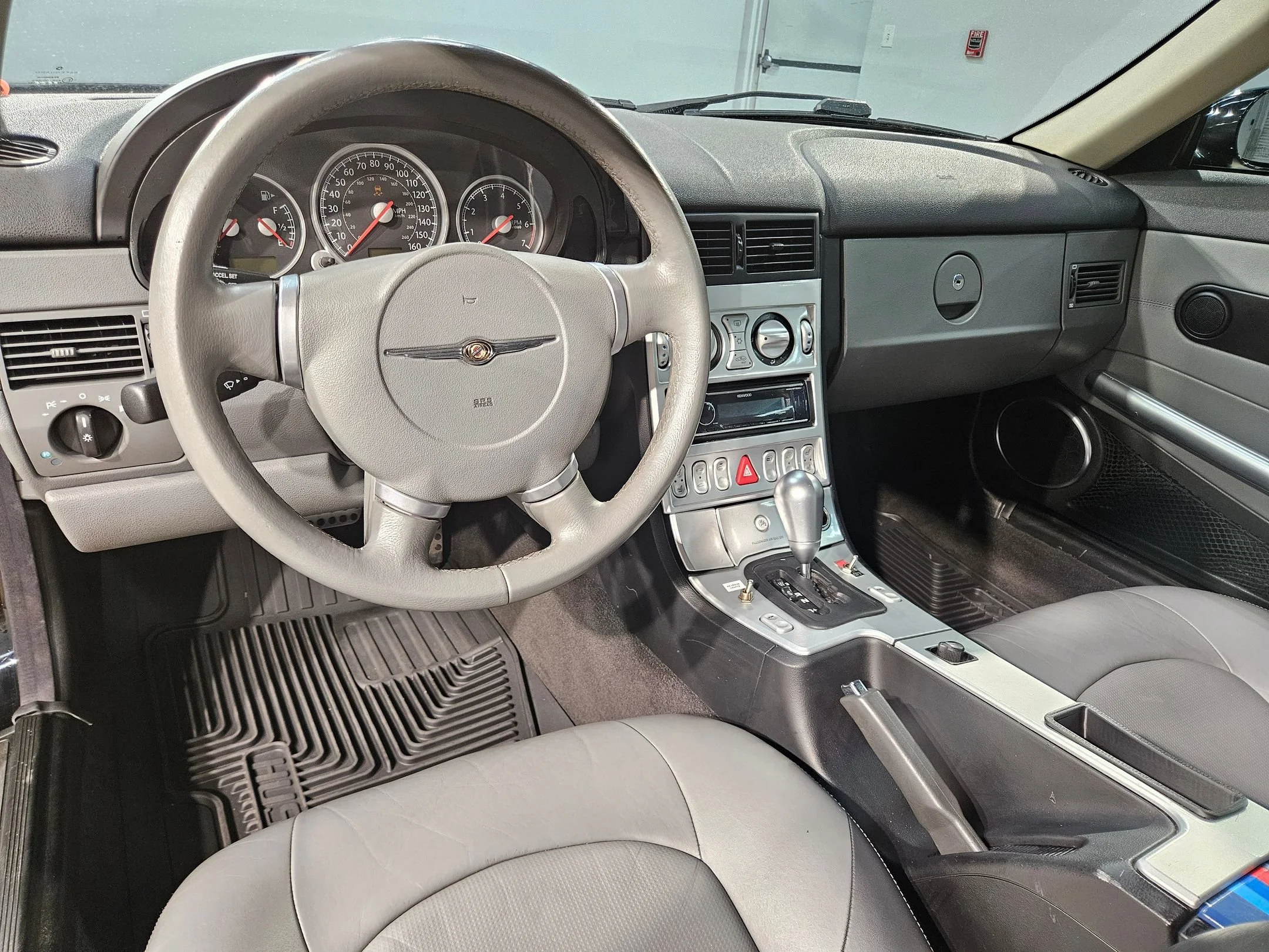Used 2004 Black Chrysler  image 14