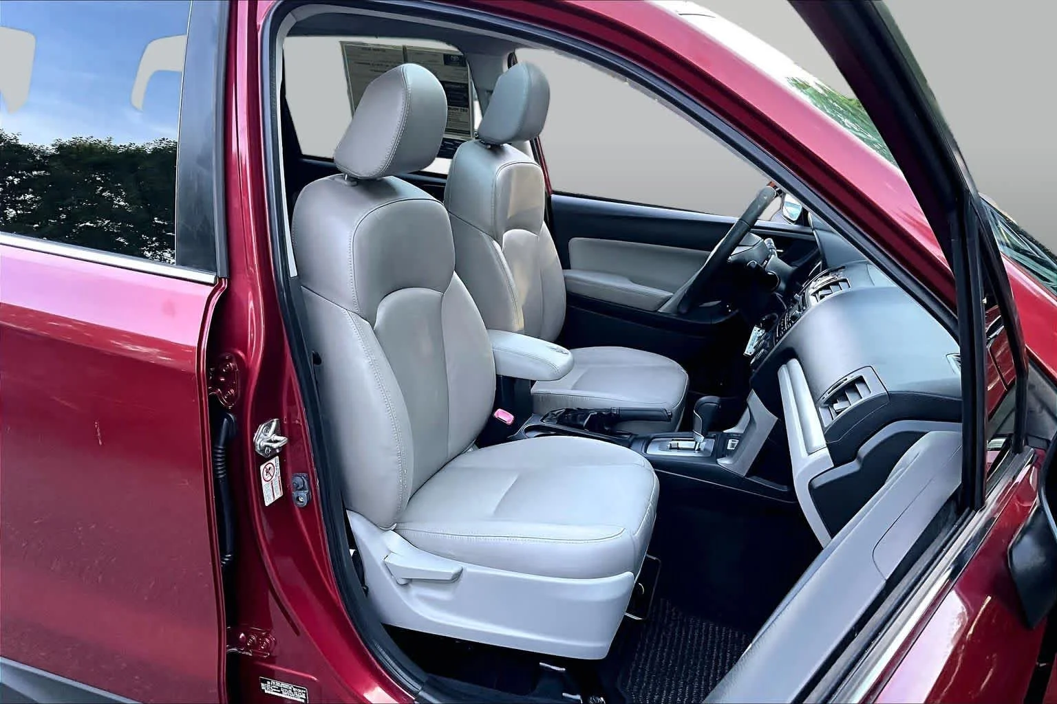 Used 2015 Venetian Red Pearl Subaru 2.5i Limited image 8