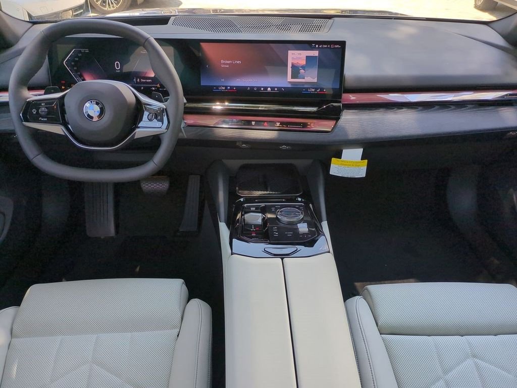New 2027 Phytonic Blue Metallic BMW 530i image 15