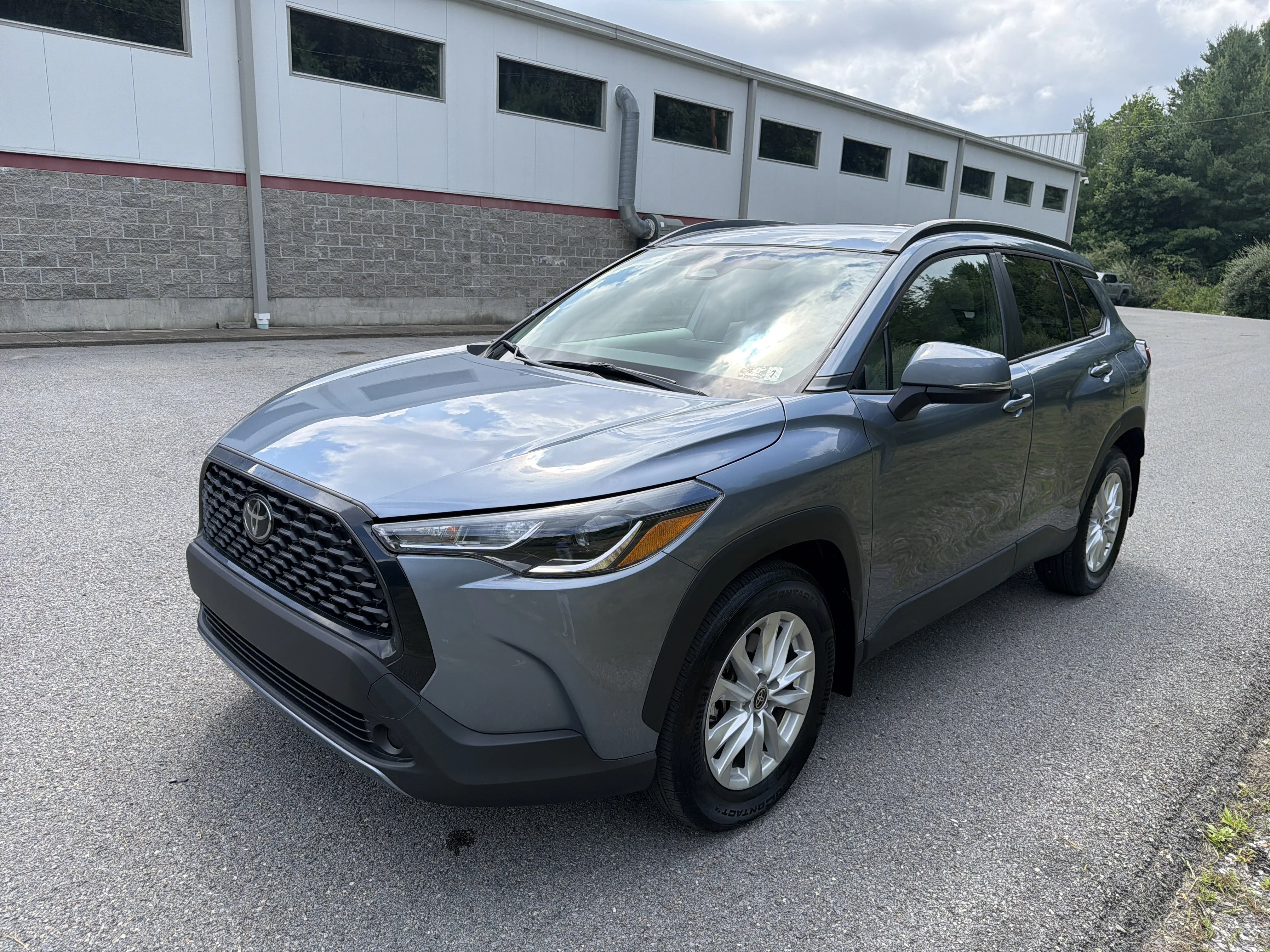 Used 2023 Celestite Toyota LE image 7
