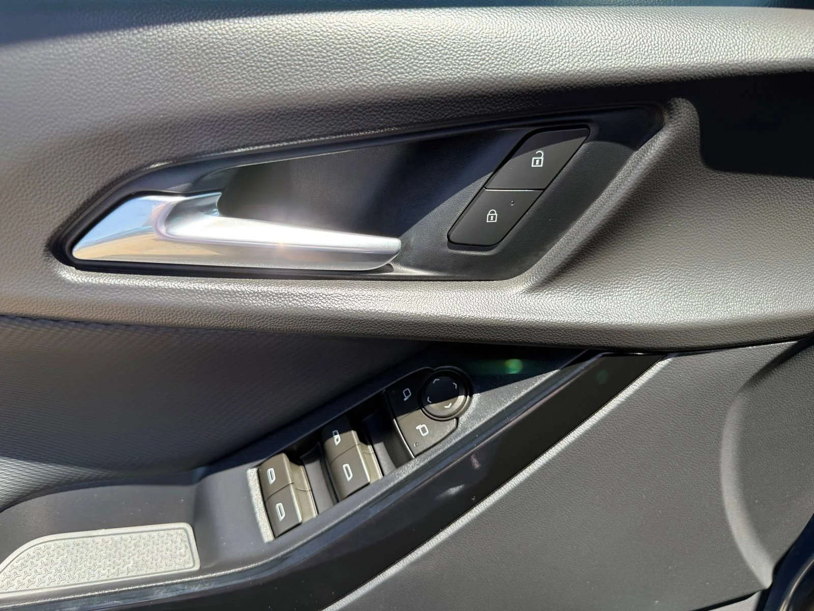 2025 Chevrolet Equinox RS - Photo 12