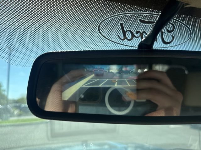 Used 2013 Blue Ford XLT image 16