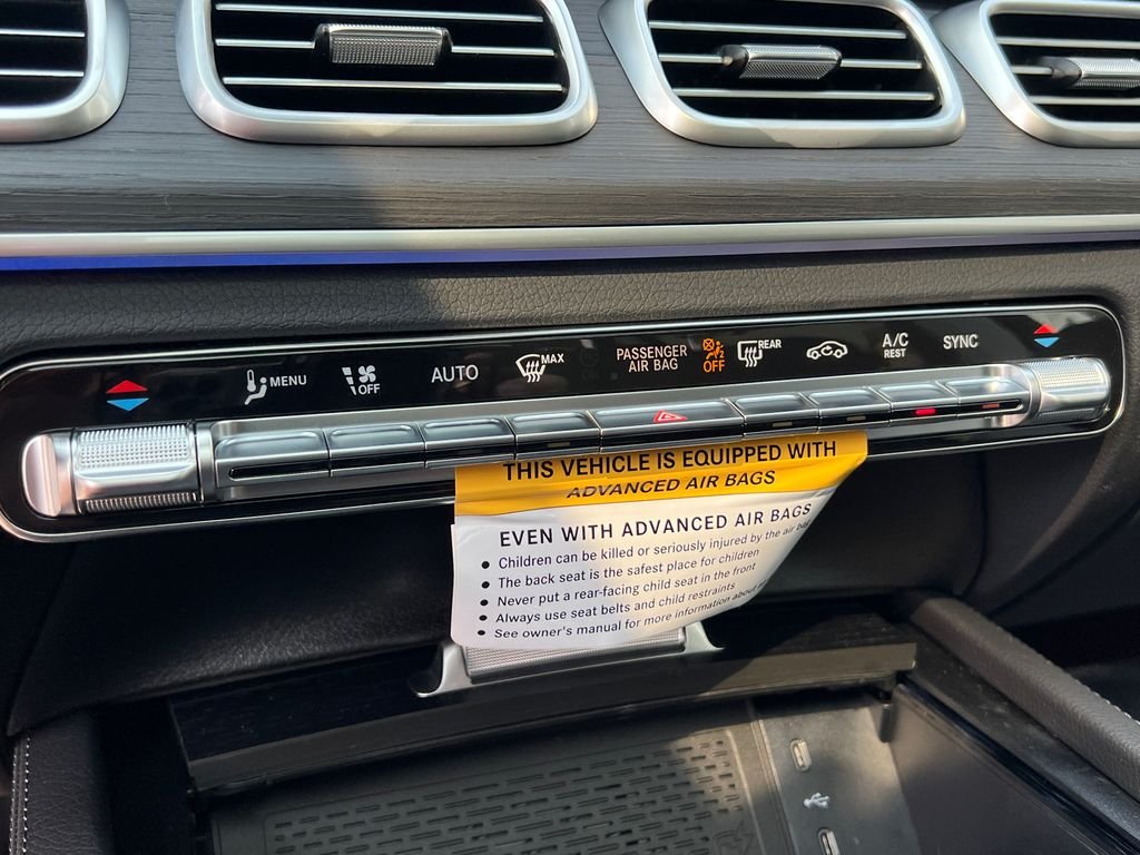 New 2026 MANUFAKTUR Moonlight White Metallic Mercedes-Benz GLS 450 image 21