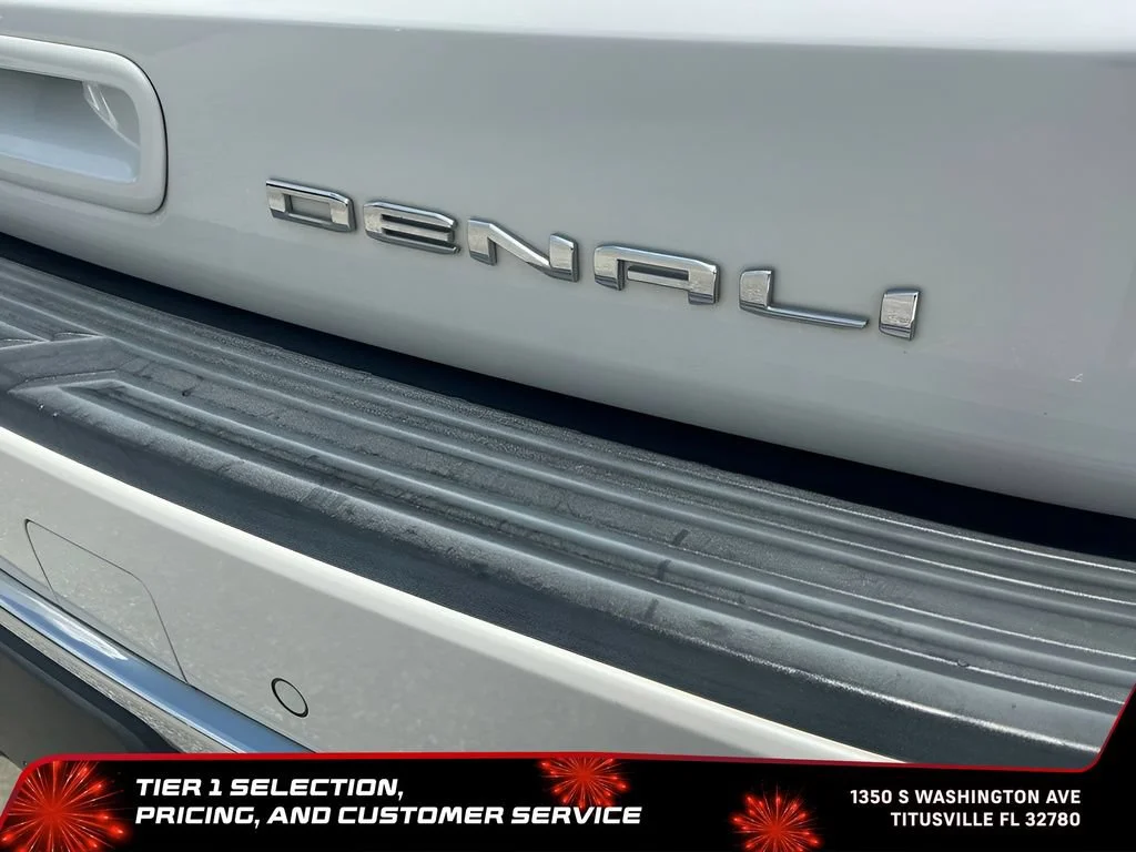 Used 2022 White Frost Tricoat GMC Denali image 45
