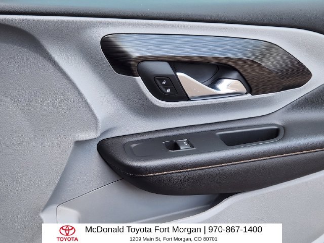 Used 2018 Gray GMC SLT image 13