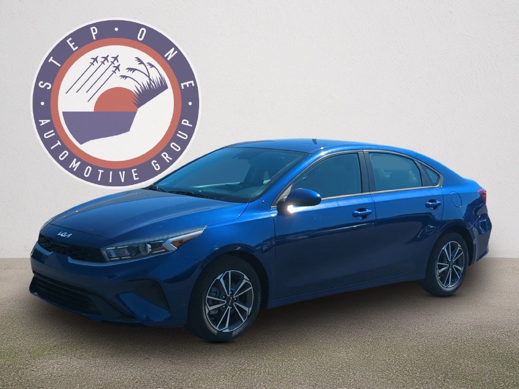 Used 2023 Blue Kia LXS image 2