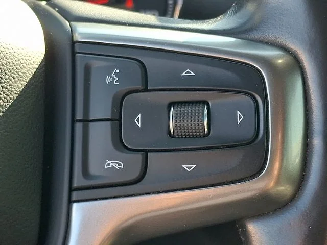 Used 2019 White Chevrolet LT image 21