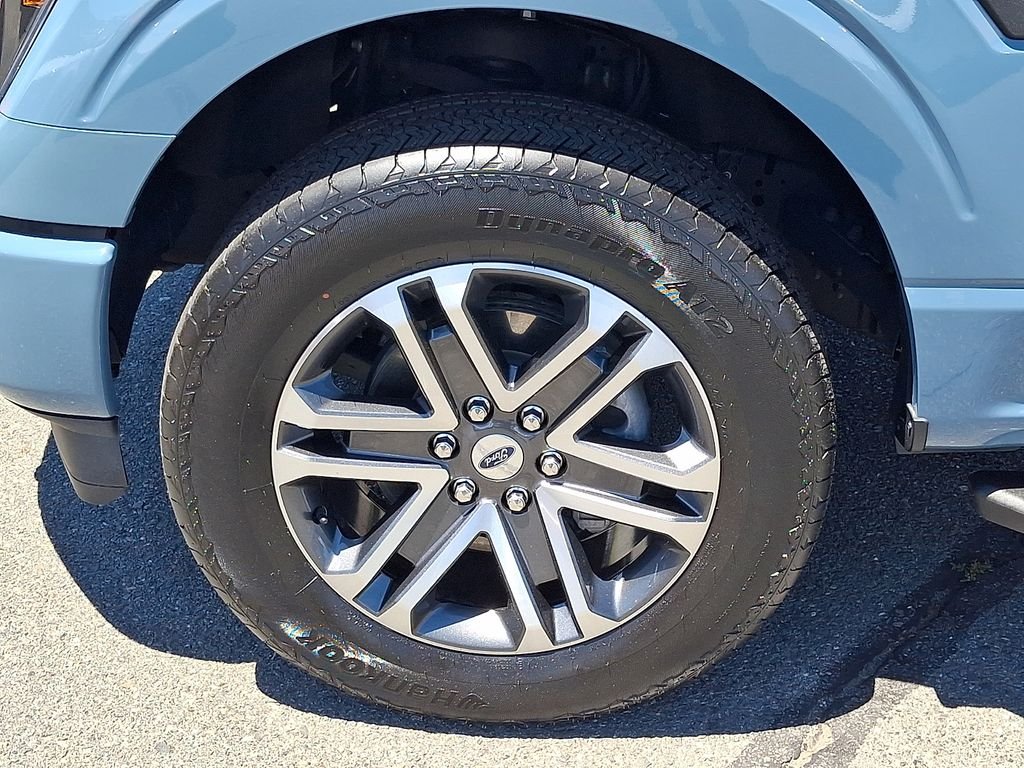 Used 2023 Blue Ford XL image 9