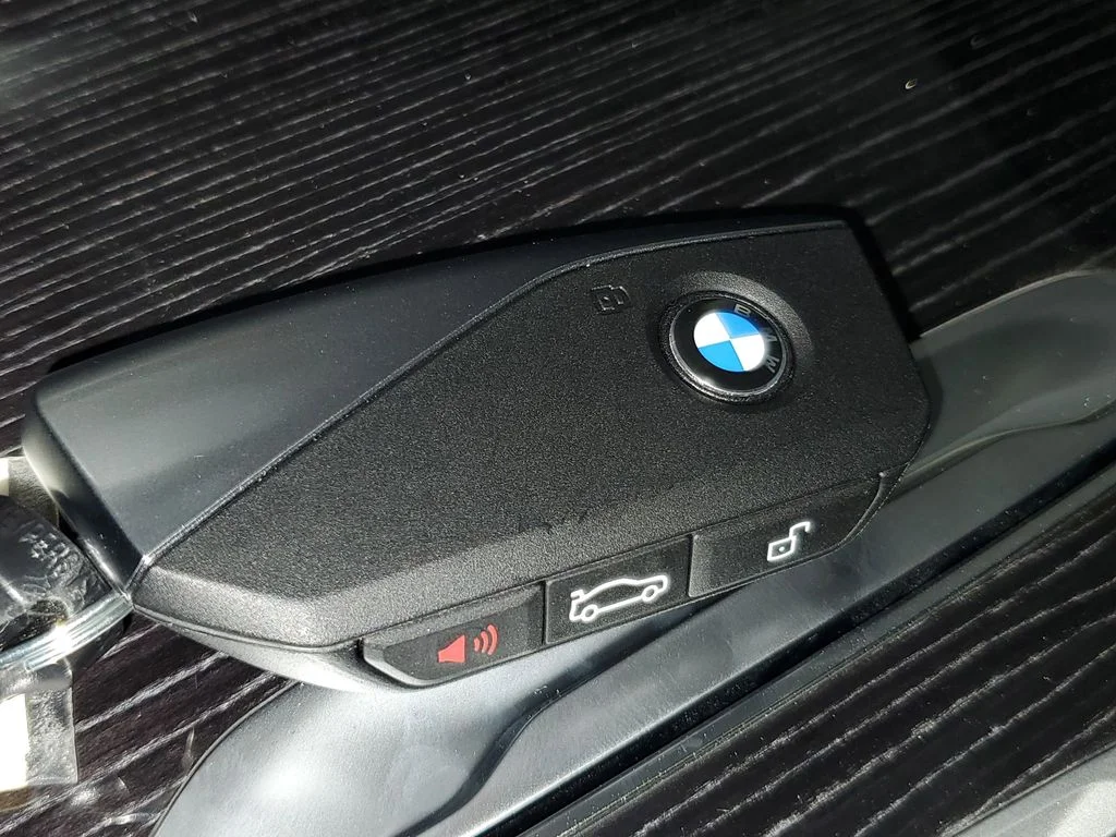 Used 2026 White BMW sDrive40i image 26