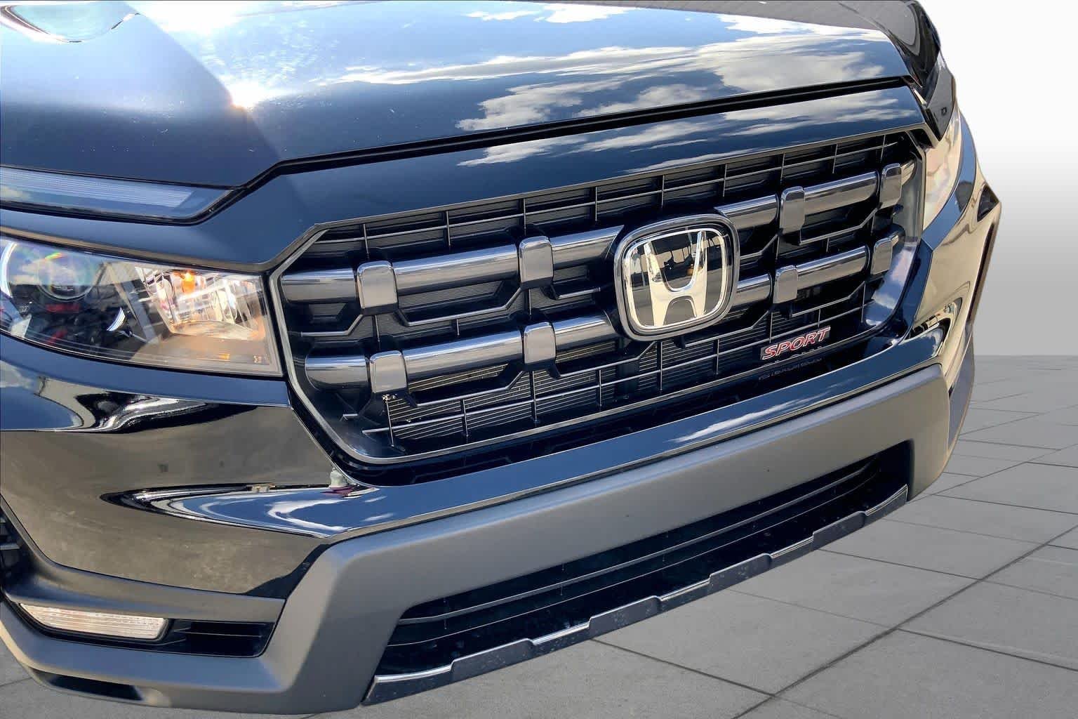 Used 2025 Crystal Black Pearl Honda Sport+ image 29