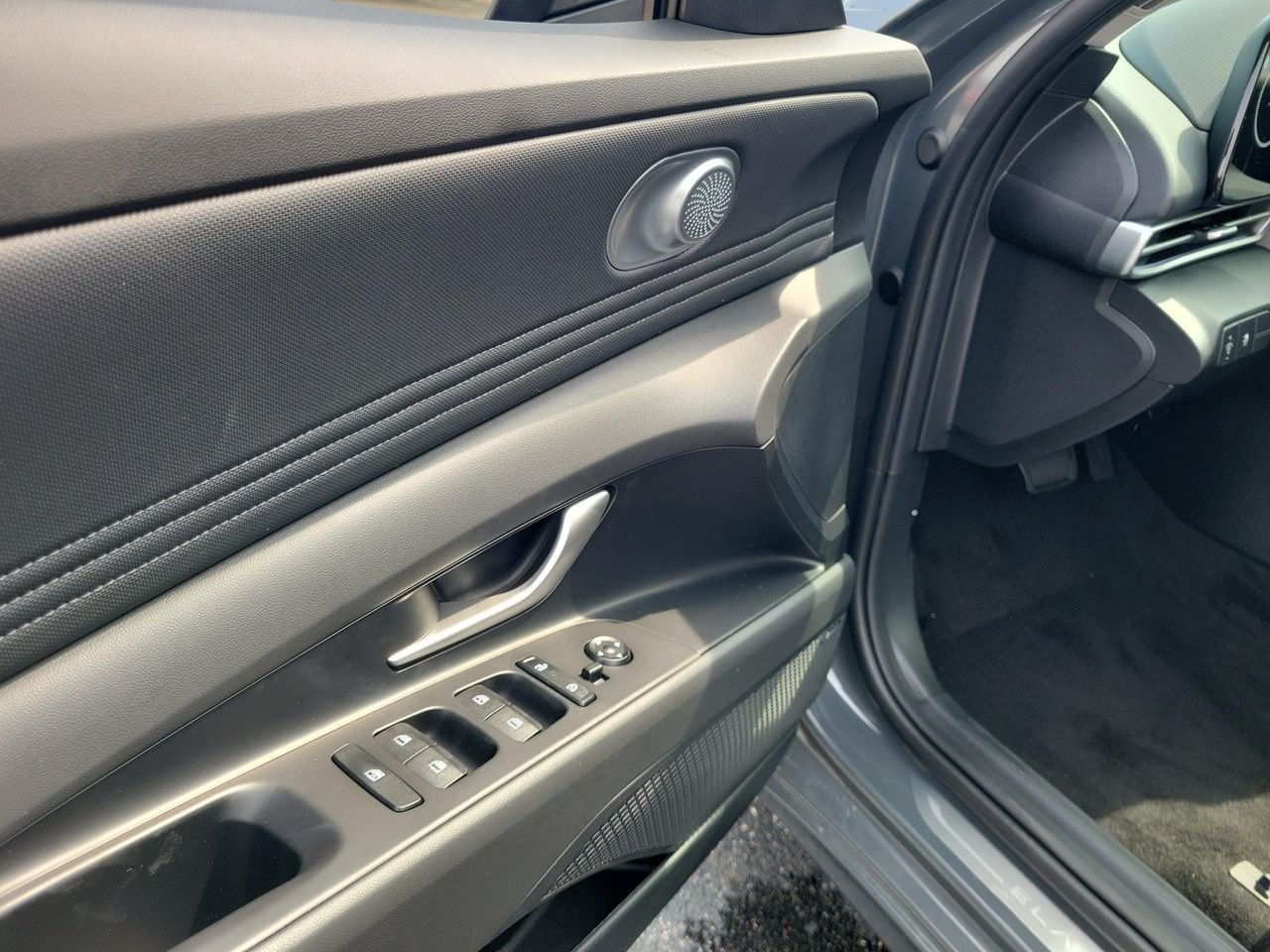 New 2026 Ecotronic Gray Hyundai Limited image 18