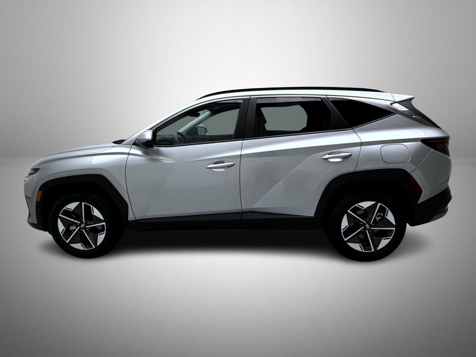 Used 2025 Silver Hyundai SEL image 8