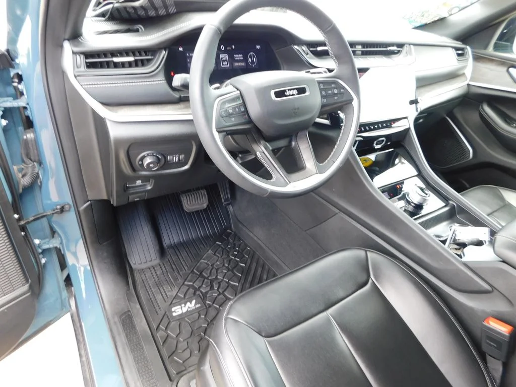 Used 2026 Steel Blue Jeep Limited image 17