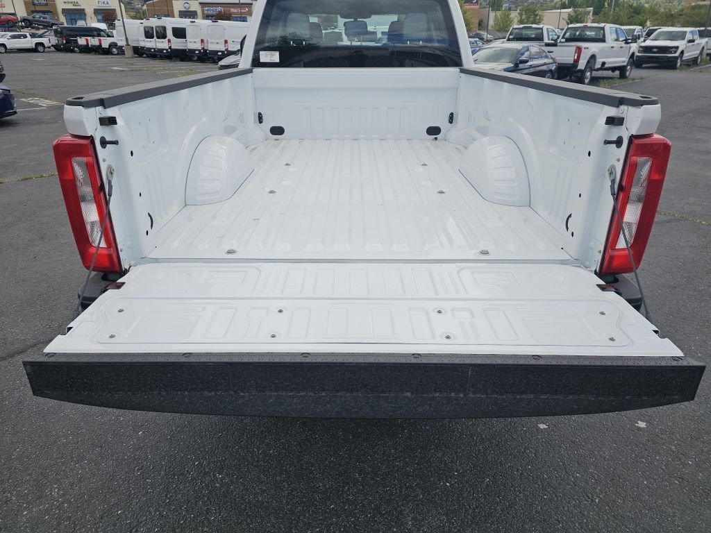 New 2026 Oxford White Ford XL image 26