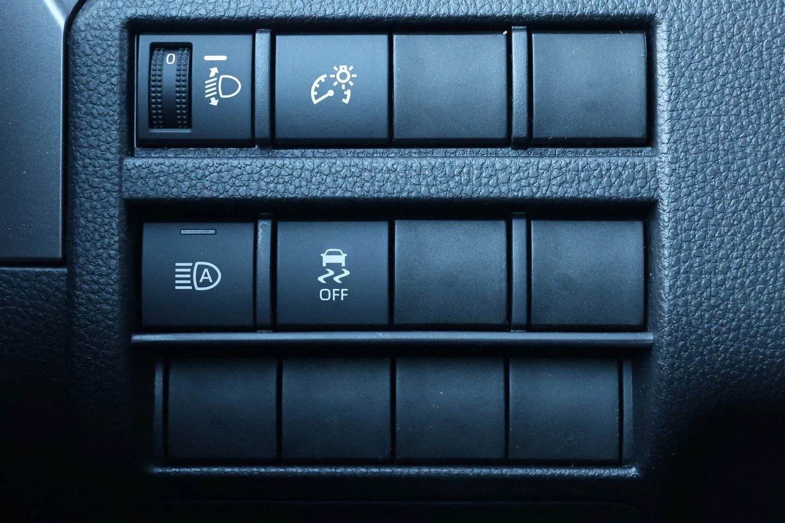 2026 Toyota Tacoma SR5 - Photo 26