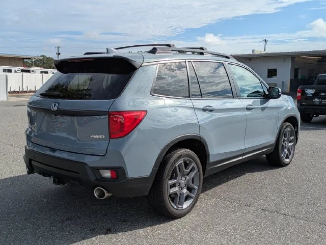Used 2023 Gray Honda EX-L image 3