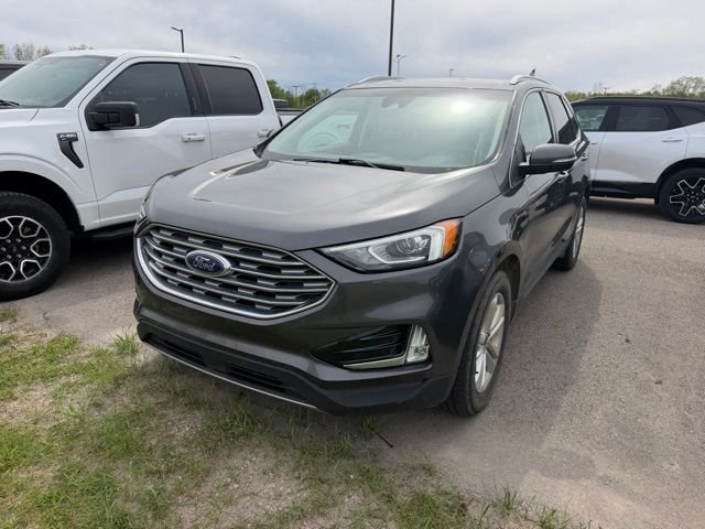 Used 2019 Magnetic Metallic Ford SEL image 3