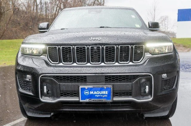 Used 2024 Black Jeep Overland image 3