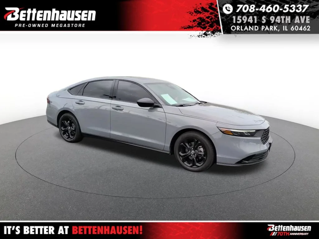 Used 2025 Gray Honda SE image 3