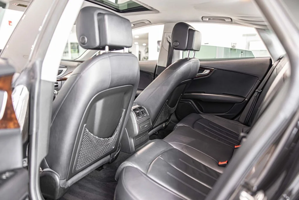 Used 2013 Black Audi  image 32