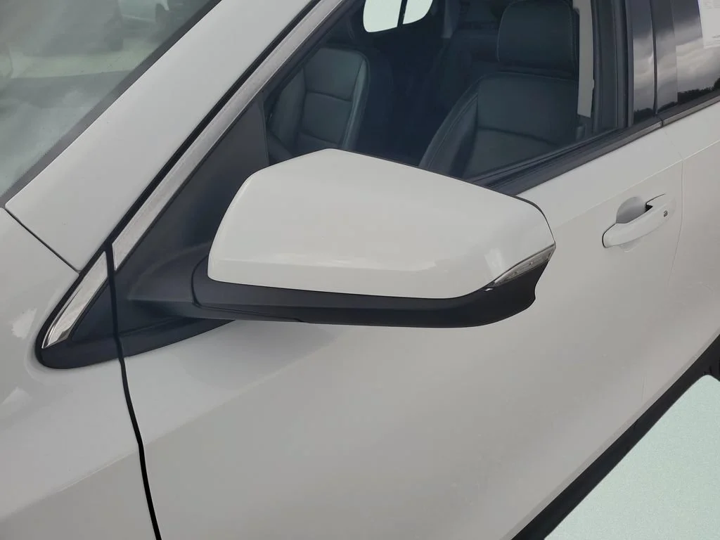 Used 2024 Summit White GMC SLT image 25