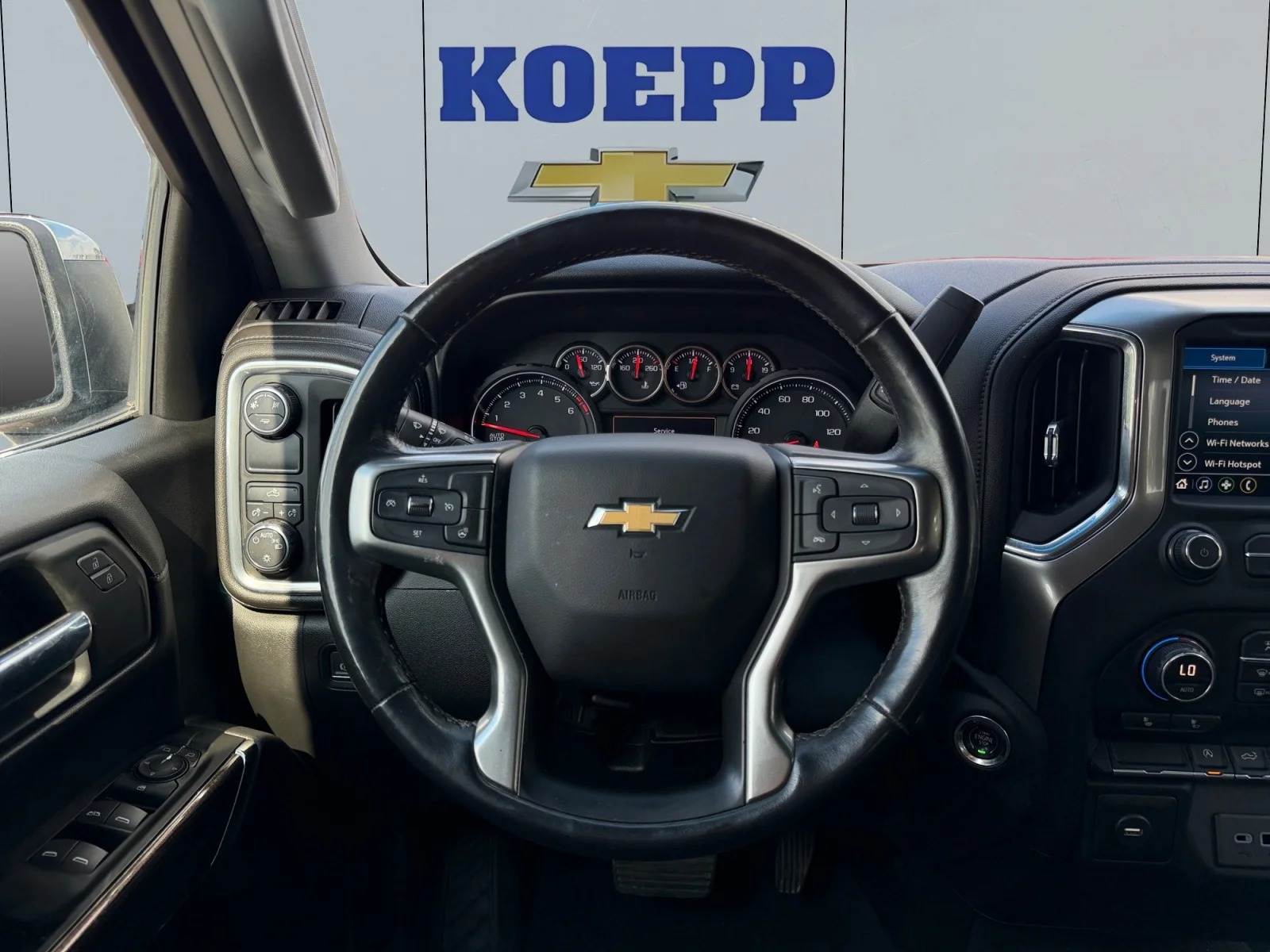 Used 2019 HAVANA BROWN METALLIC Chevrolet LT image 13