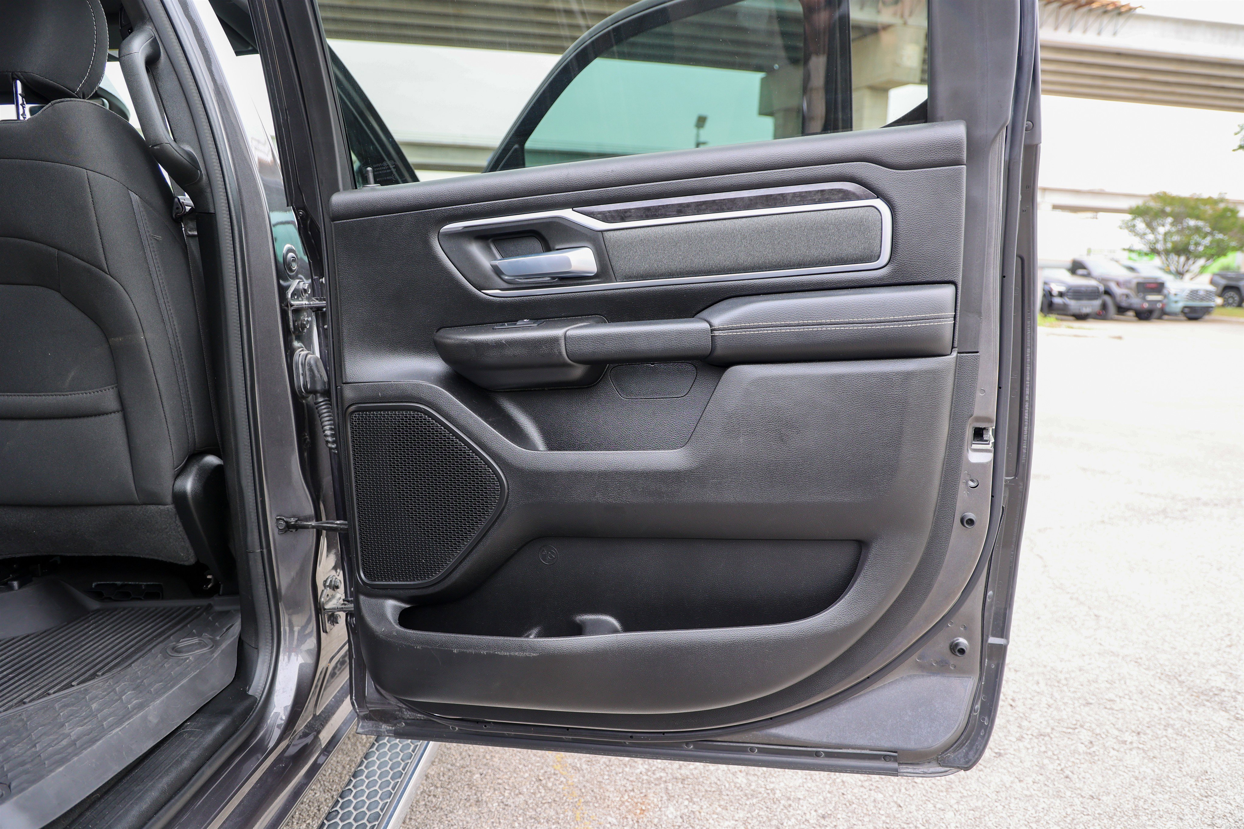 Used 2022 Granite Crystal Metallic Clearcoat Ram Lone Star image 31