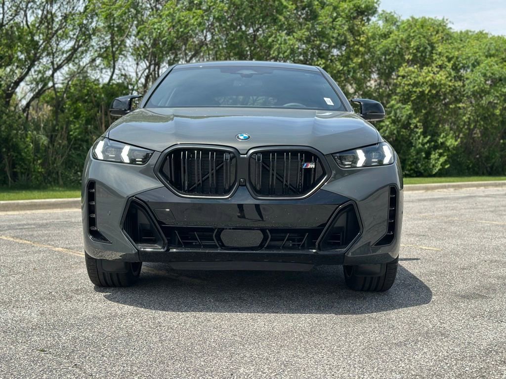New 2027 Dravit Grey Metallic BMW M60i image 2