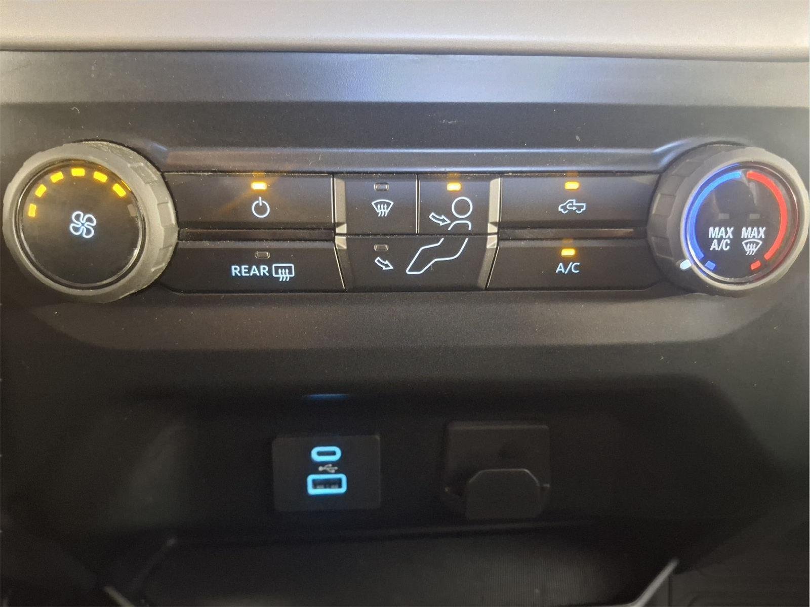 Used 2023 Iconic Silver Ford XLT image 22