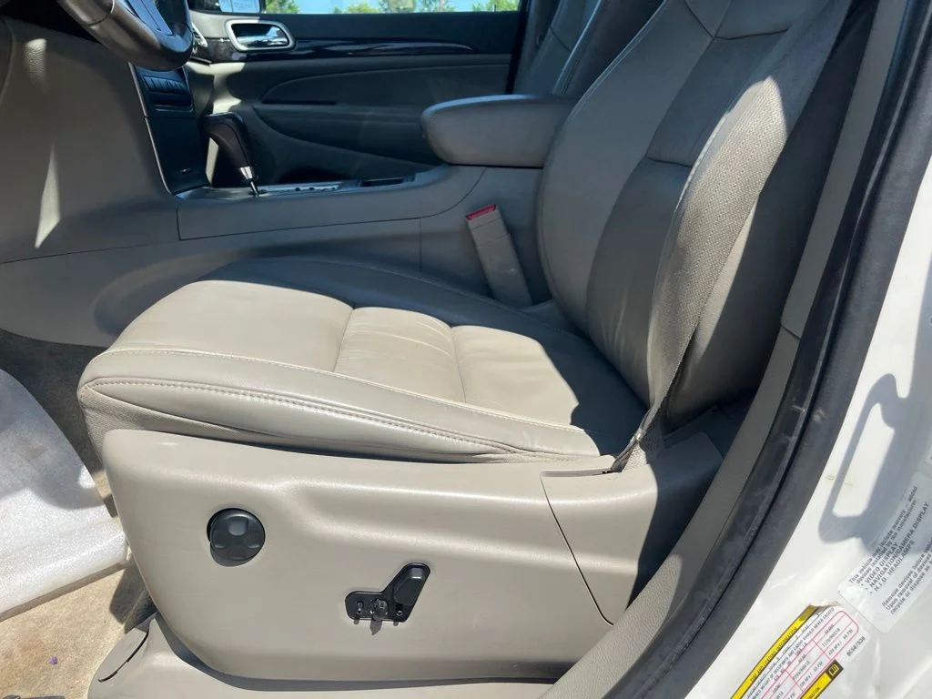 Used 2011 White Jeep Laredo image 19