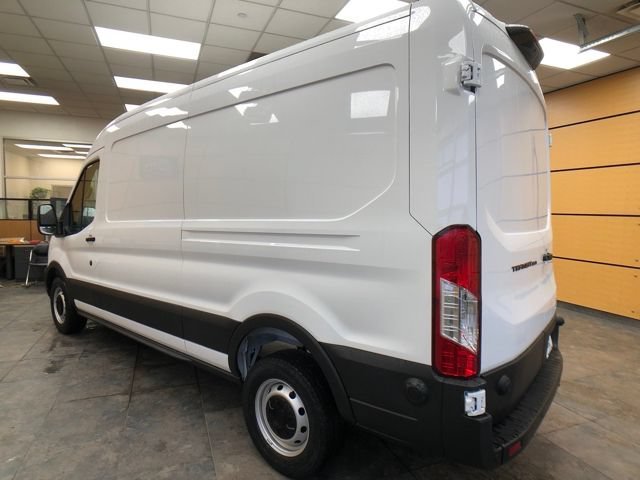 New 2026 Oxford White Ford T350 image 5