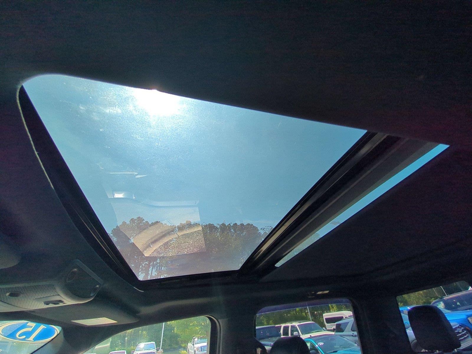 Used 2015 Magnetic Metallic Ford Lariat image 31