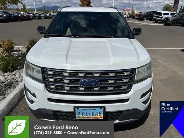 Used 2017 Oxford White Ford XLT image 2