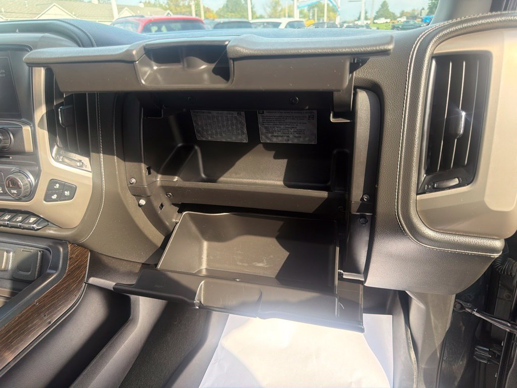 Used 2018 Green GMC Denali image 32