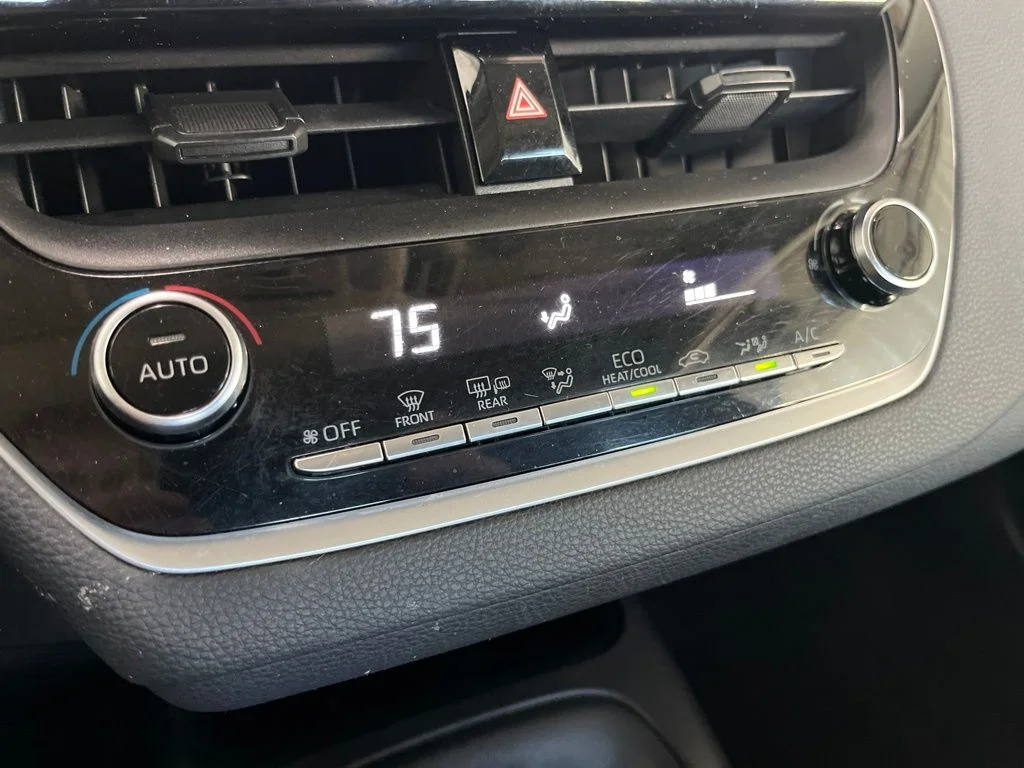 Used 2020 Silver Toyota LE image 14