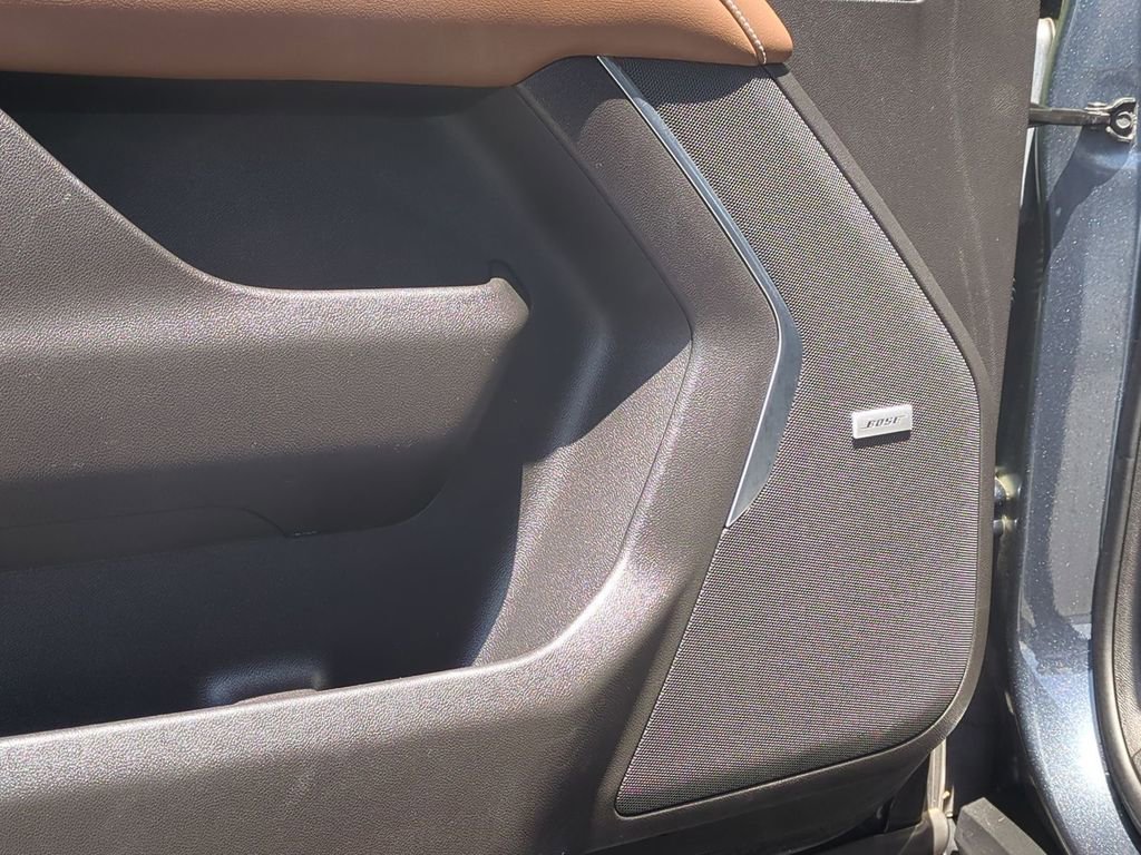 Used 2021 SHADOW GRAY METALLIC Chevrolet High Country image 27