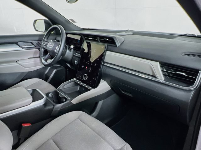 Used 2026 Summit White GMC Elevation image 38