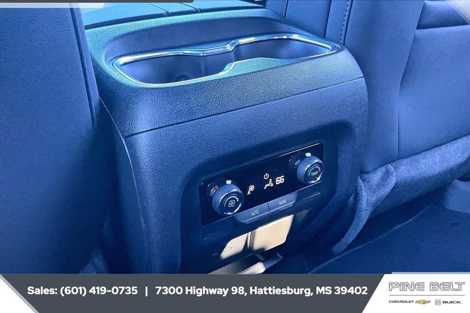 2027 Chevrolet Traverse LT - Photo 25
