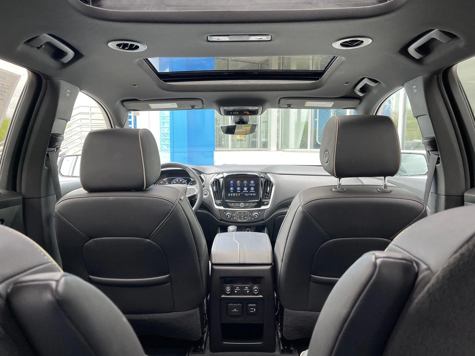 Used 2023 Iridescent Pearl Tricoat Chevrolet Premier image 48