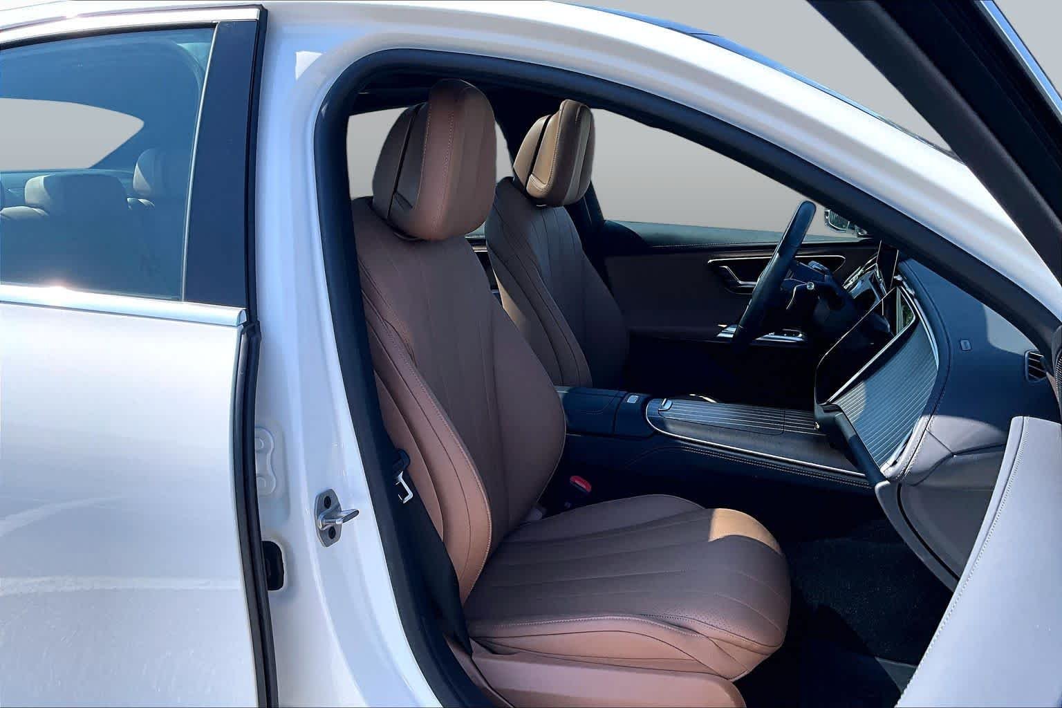 Used 2025 Polar White Mercedes-Benz E 350 image 9