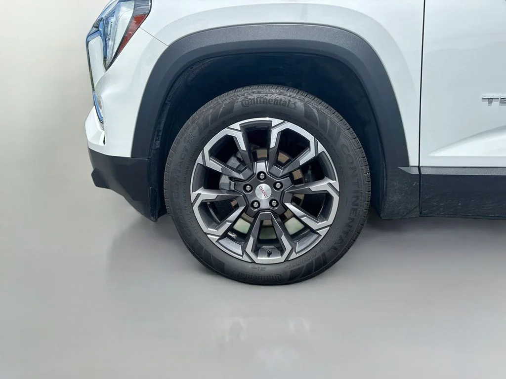 Used 2026 White GMC Elevation image 14