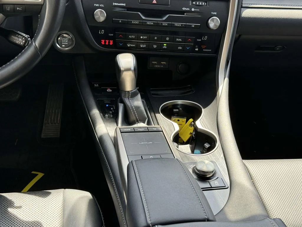 Used 2021  Lexus 350 image 21