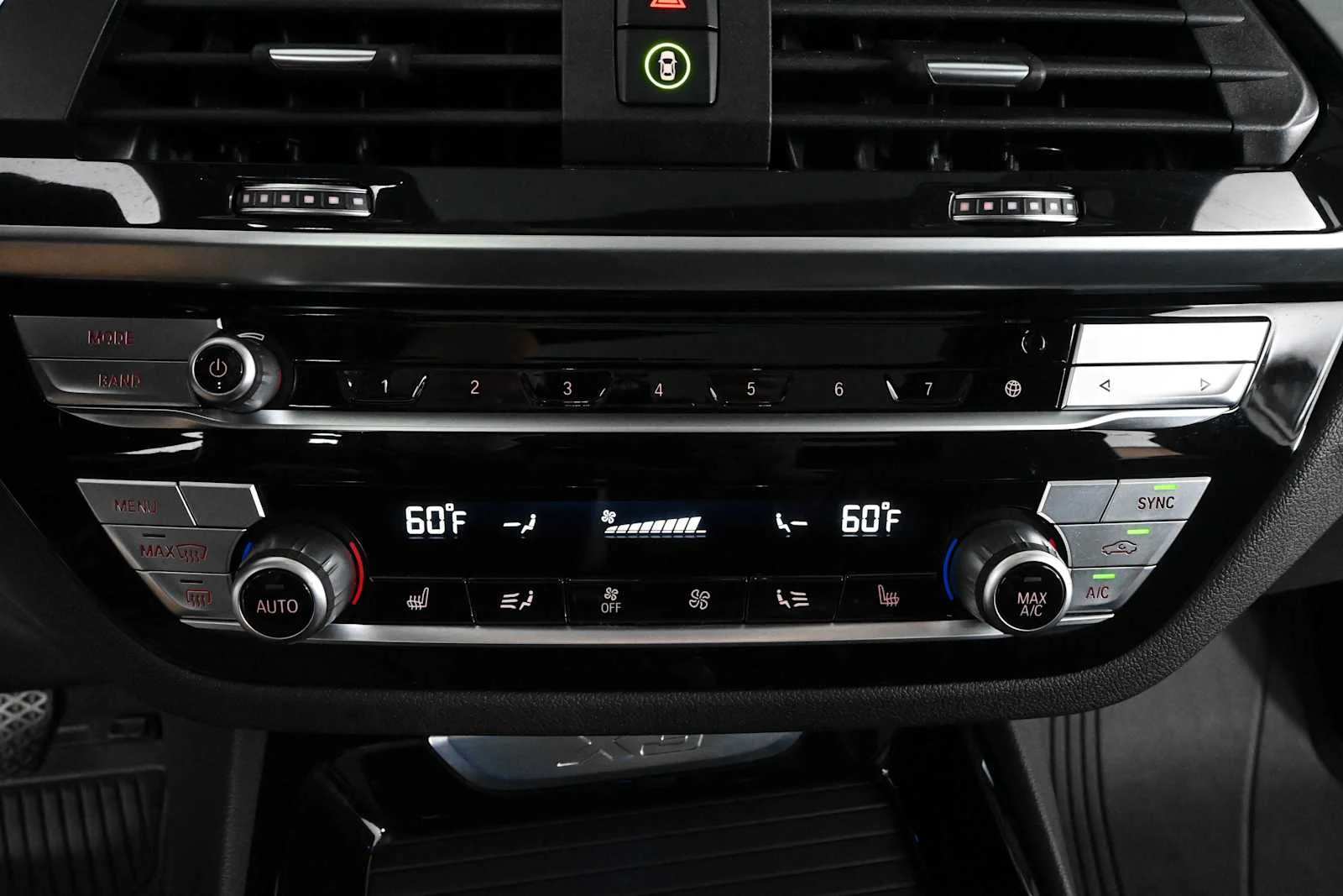 Used 2021 Dark Graphite Metallic BMW xDrive30e image 30